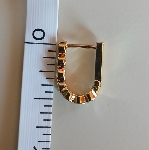 ❤️Madewell❤️ Tennis Collection Bezel Set Earrings💥Pale Gold 💥 - Picture 6 of 10